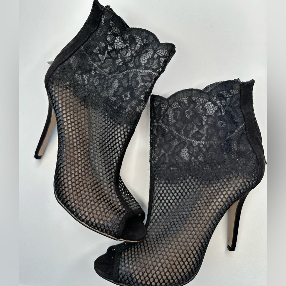 SEXY Black Laced Peep-toe Heels